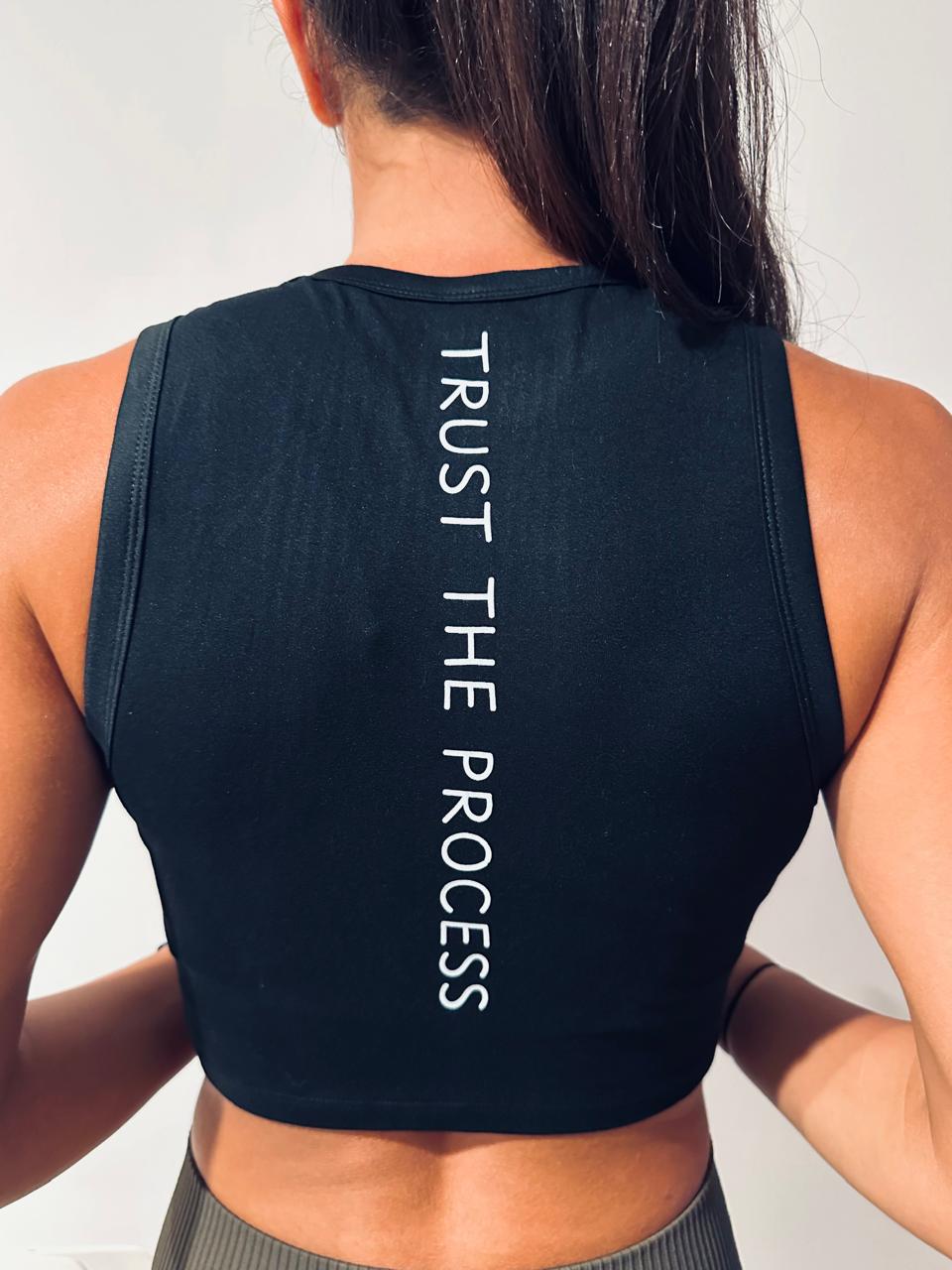 BLACK CROP TOP : TRUST THE PROCESS - Bala Hdoud